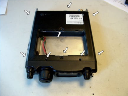 BOTTOM Yaesu FT-817 laadmodificatie